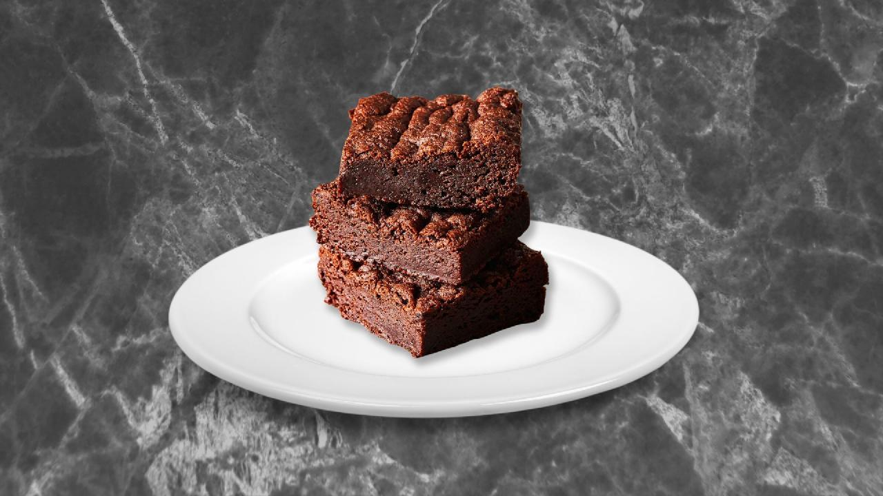 Meal card cover for: Salted Caramel Brownie