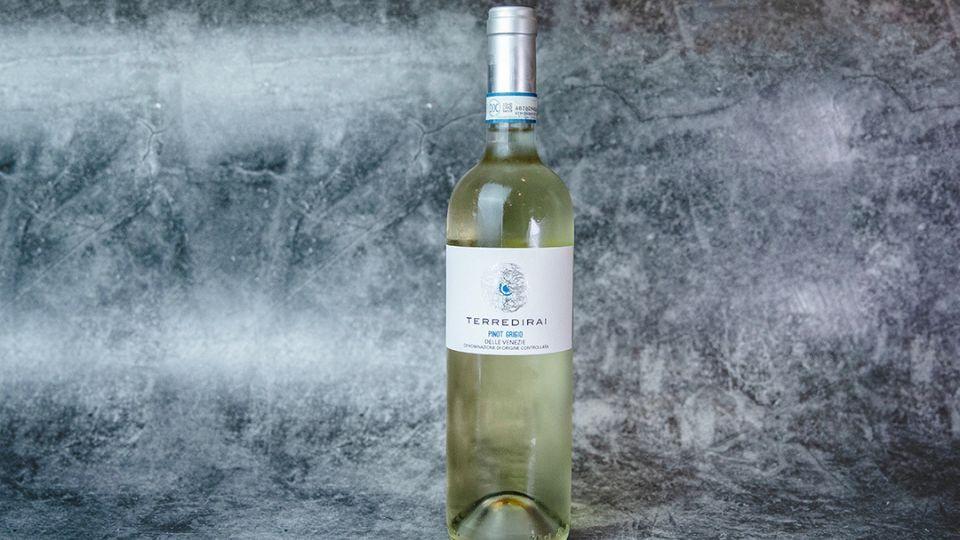 Meal card cover for: Pinot Grigio Bottle