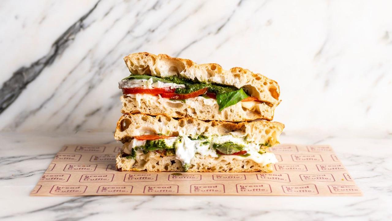 Meal card cover for: Twisted Caprese 