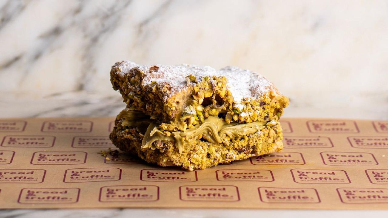 Meal card cover for: Pistachio Pastry