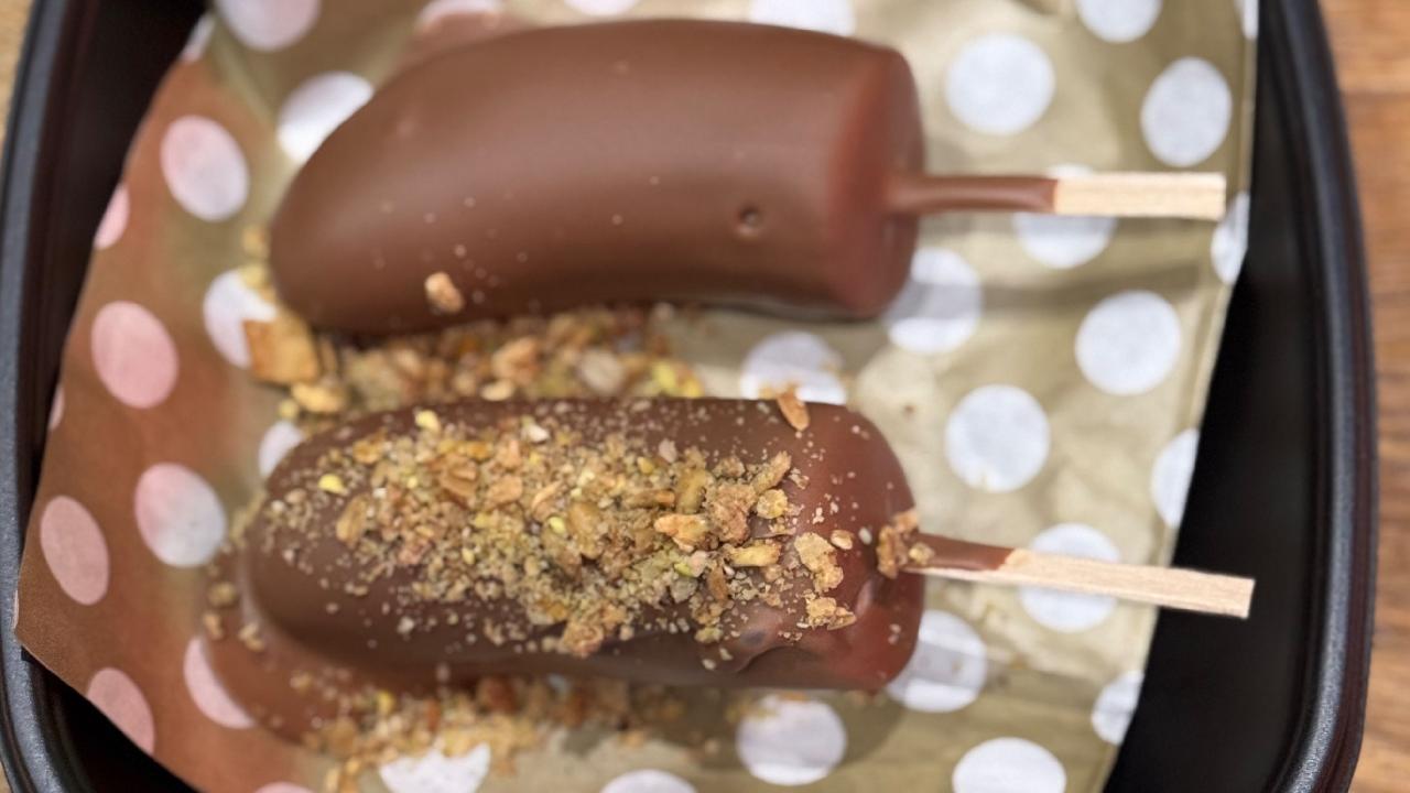 Meal card cover for: Chocolate Banana Stick (1)