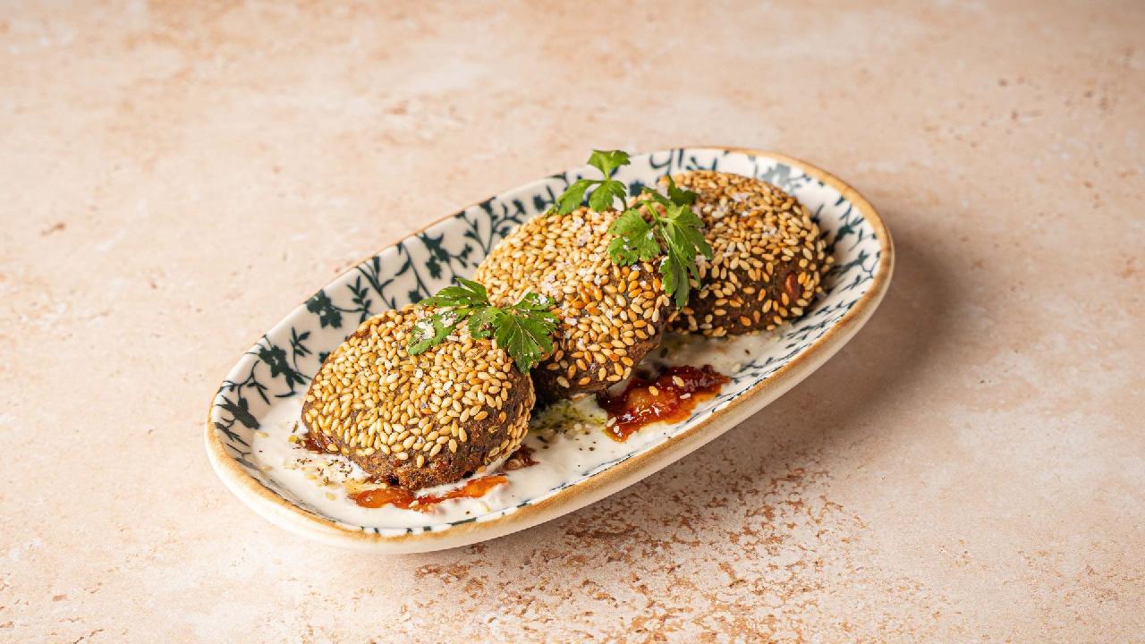 Meal card cover for: Crispy Sesame Falafel