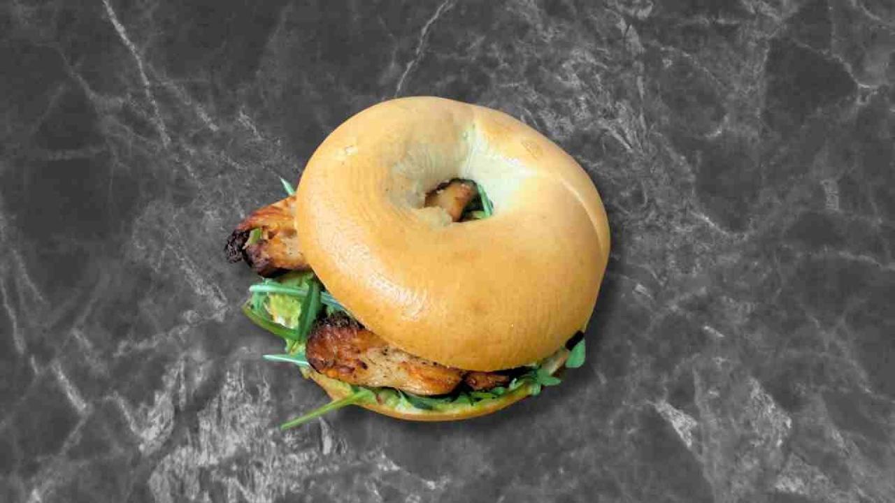 Meal card cover for: Chicken, Guacamole & Lettuce Bagel