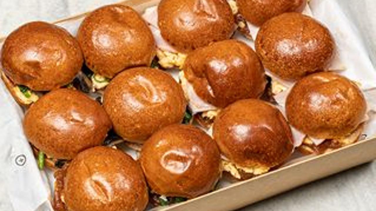 Meal card cover for: CAT Mini buns platter CAT
