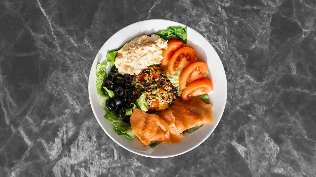 Meal card cover for: Salmon & Egg Mayo Salad