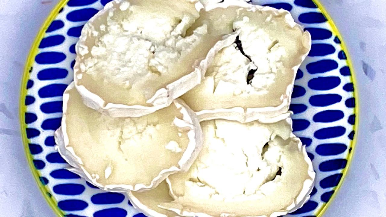 Meal card cover for: Goat's Cheese Pot. SINGLE PORTION