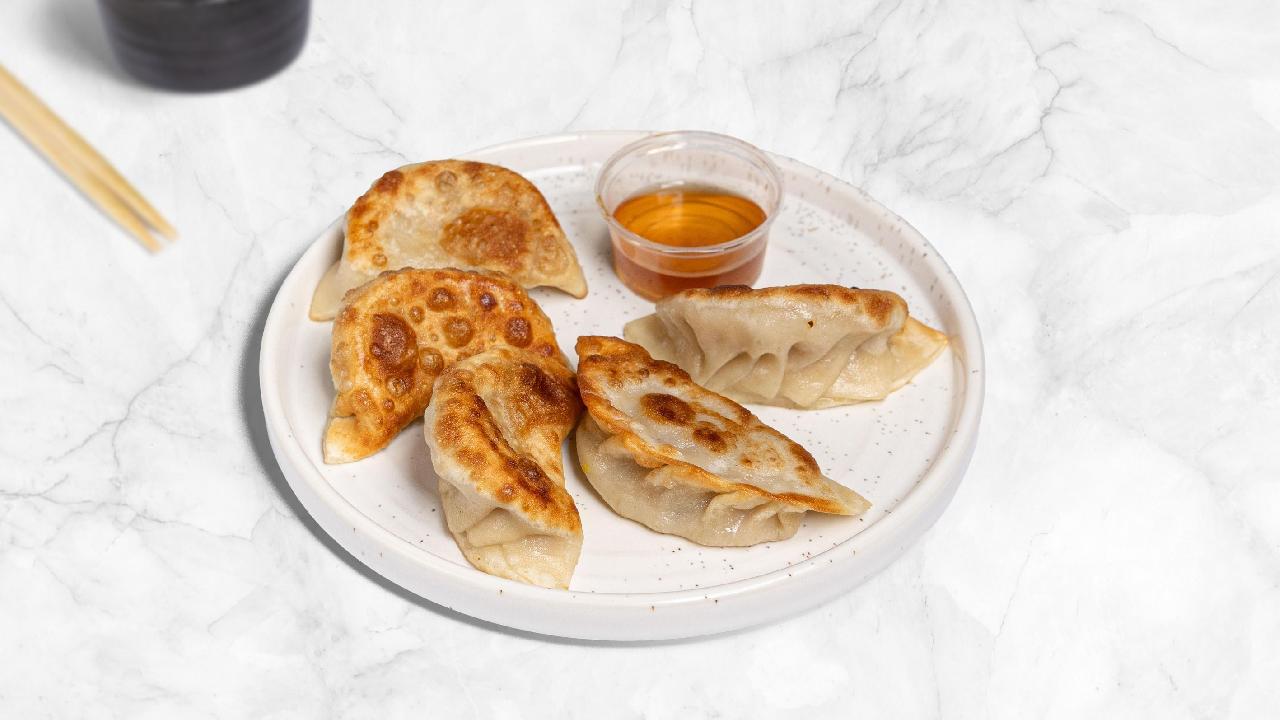 Meal card cover for: Grilled Pork Dumplings 豬肉餃子