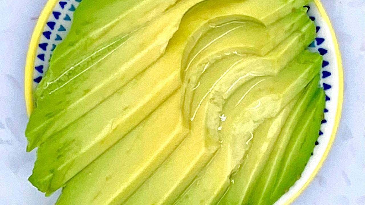 Meal card cover for: Avocado Pot. SINGLE PORTION