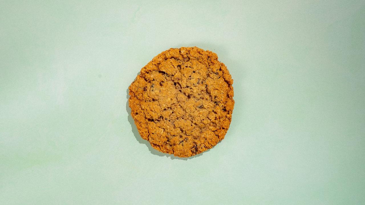 Meal card cover for: CAT Oat & raisin cookie CAT