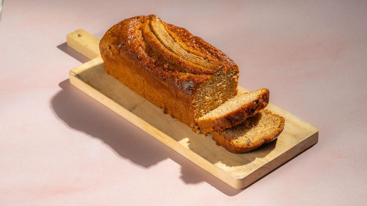 Meal card cover for: Cat Vegan banana bread loaf Cat