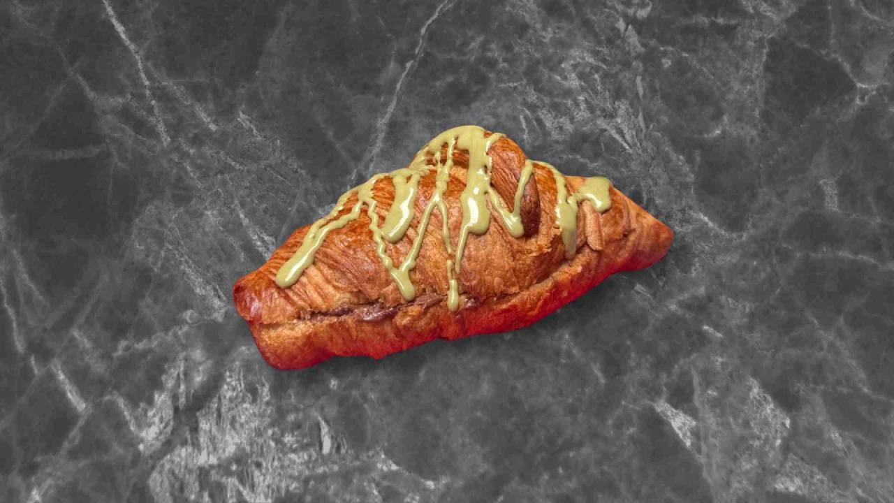 Meal card cover for: Dubai Chocolate Croissant