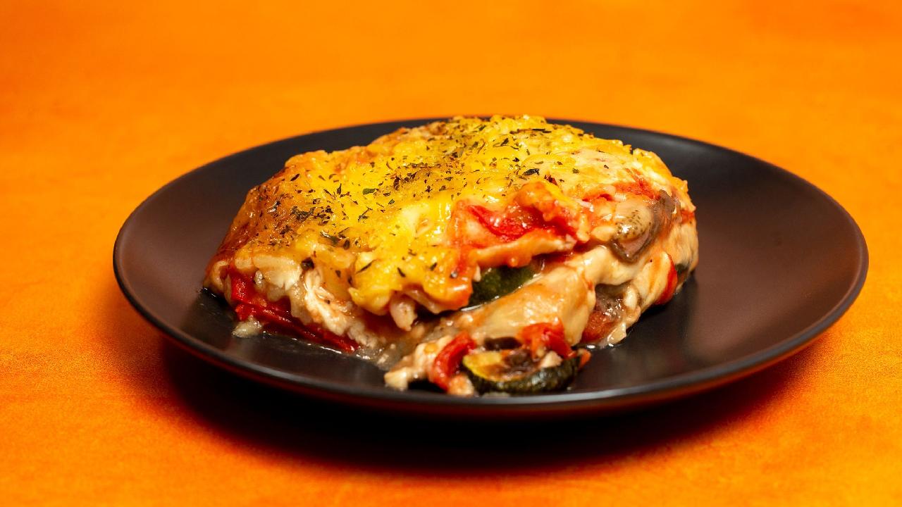 Meal card cover for: Vegan Homemade Lasagne.