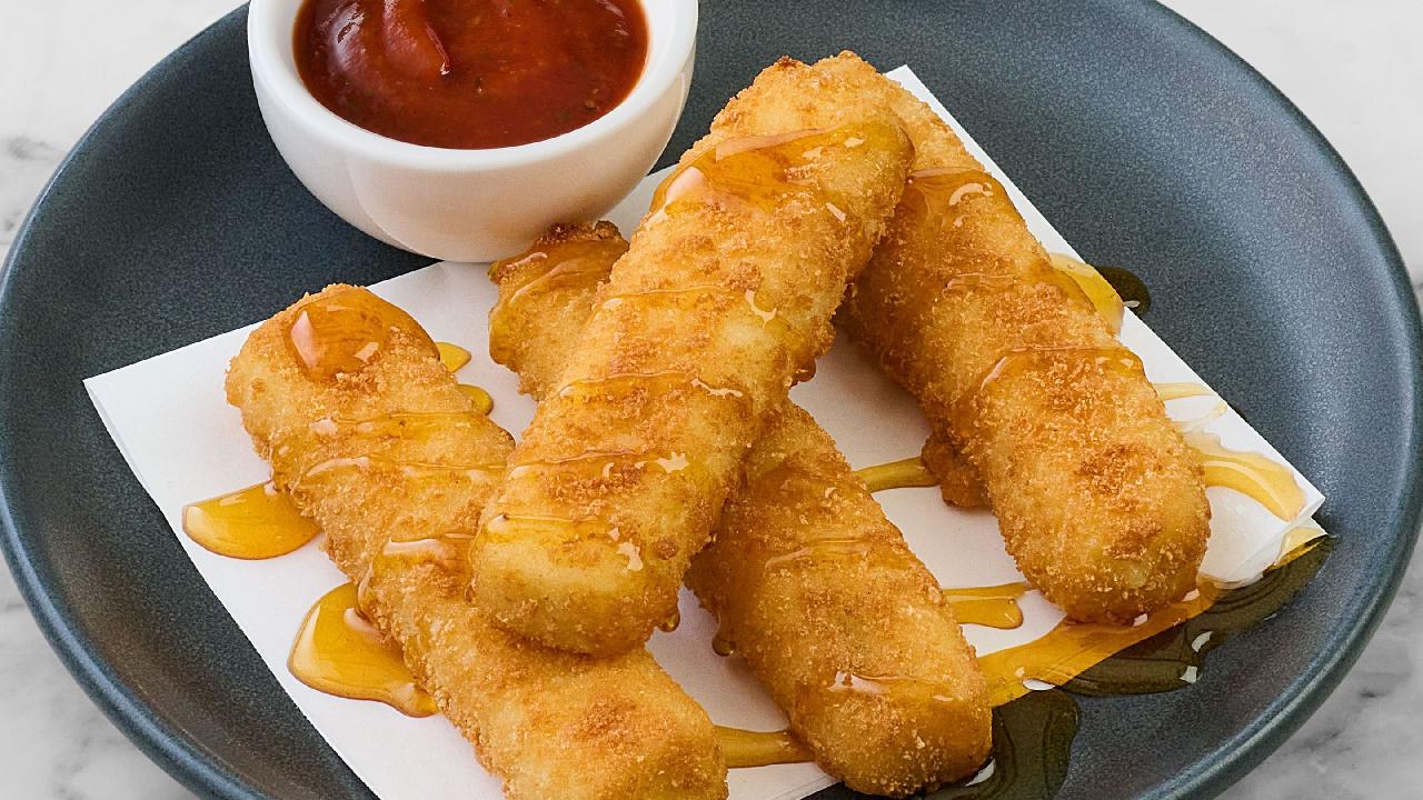 Meal card cover for: Mozzarella Sticks
