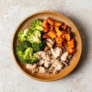 Meal card cover for: Chicken, Sweet Potato & Greens Favourite boxes
