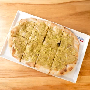 Meal card cover for: Pinsa with pistachio cream