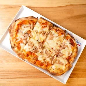 Meal card cover for: Pinsa Tonno e Cipolle