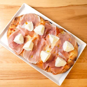 Meal card cover for: Pinsa Crudo e Bufala