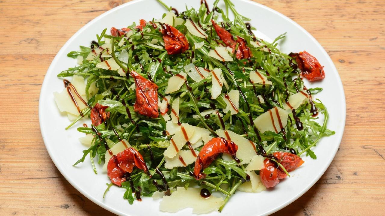 Meal card cover for: ROCKET & TOMATO SALAD