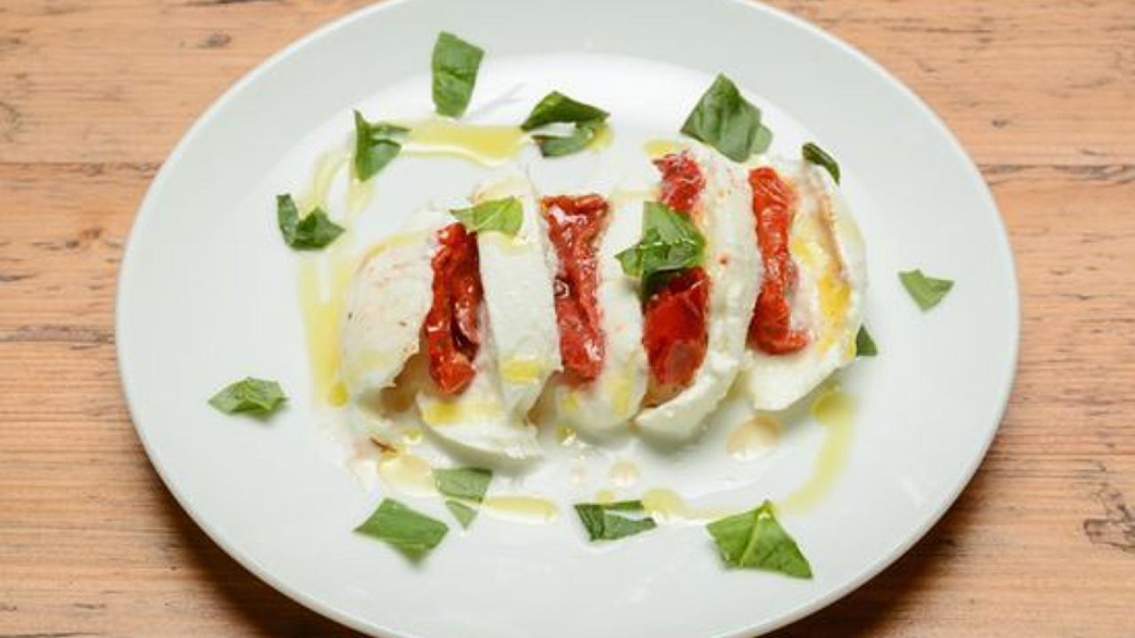 Meal card cover for: TWISTED CAPRESE