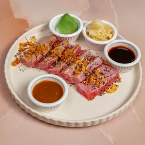 Meal card cover for: Tuna Tataki - 6 Pcs