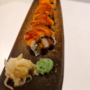 Meal card cover for: Cheesy chicken kastu roll (8pcs)