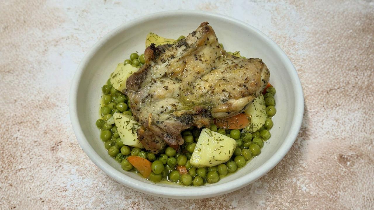 Meal card cover for: Chicken Roast With Peas