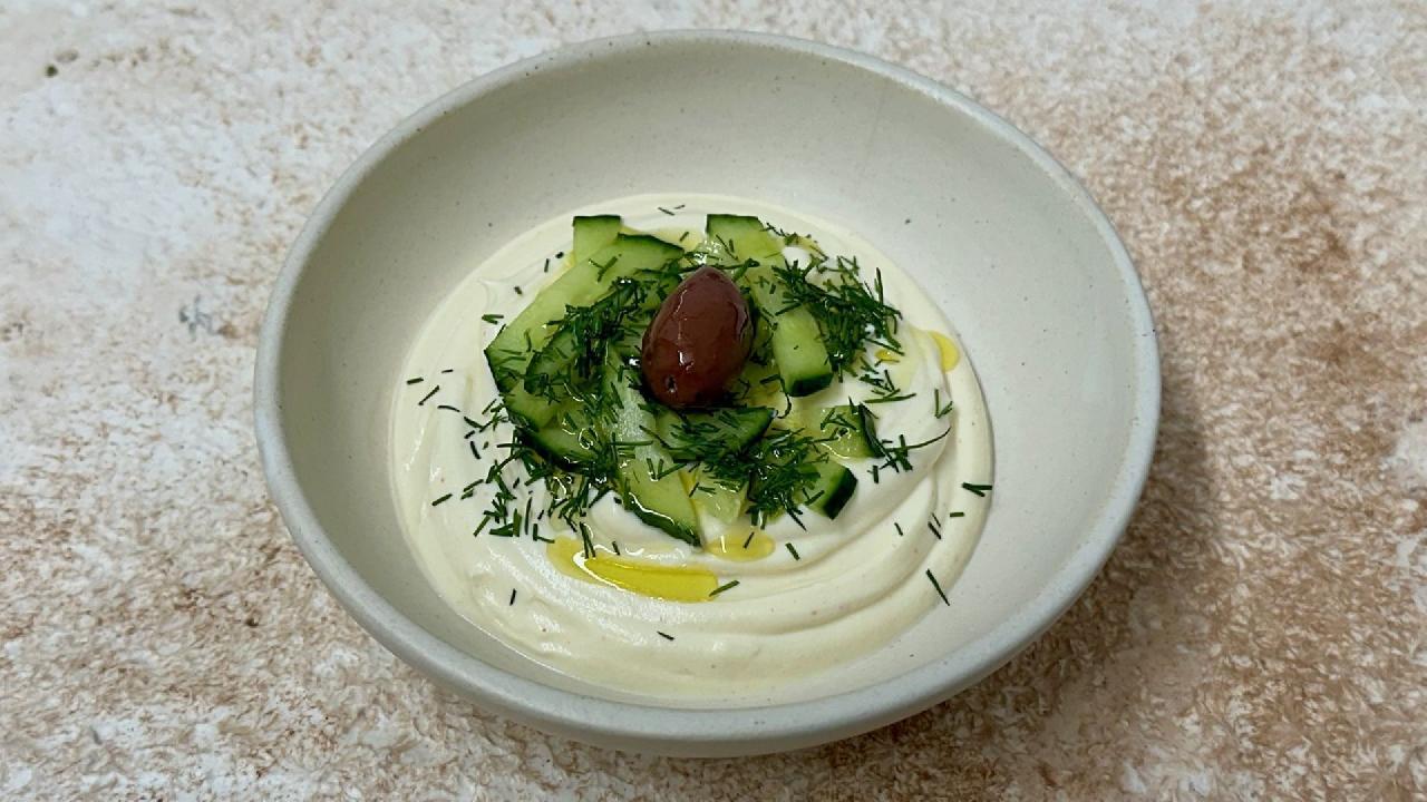 Meal card cover for: Tzatziki (V)