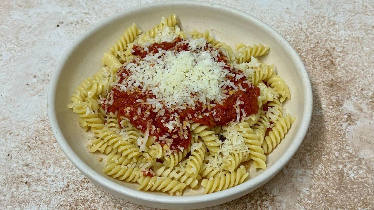 Meal card cover for: Pomodoro Fusilli (v)