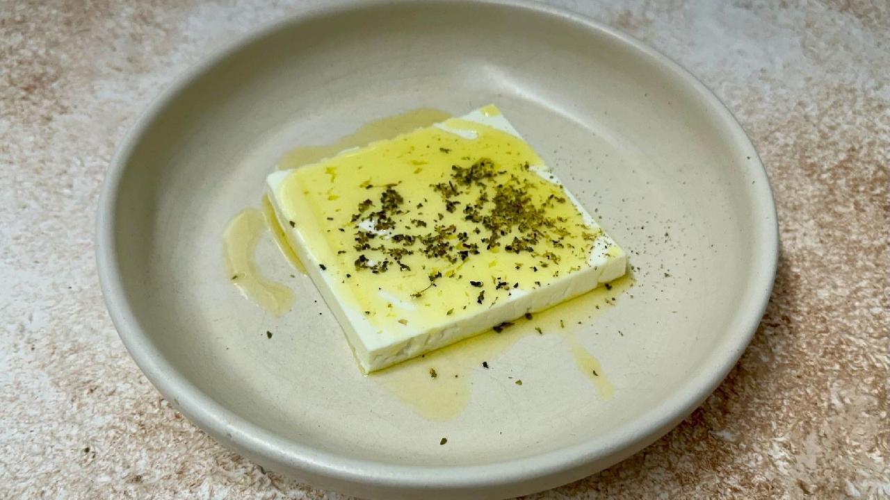 Meal card cover for: Feta Cheese (v)