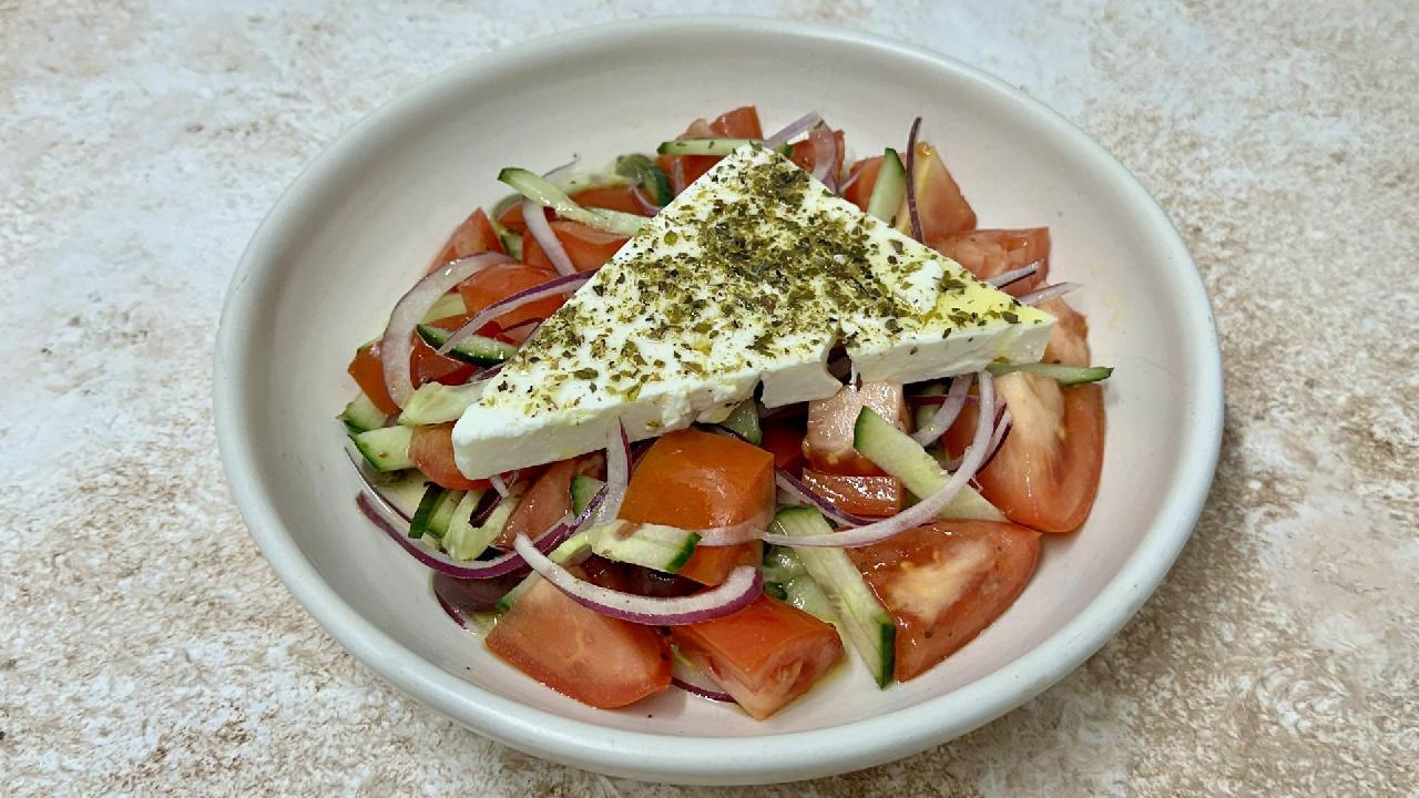 Meal card cover for: Greek Salad (v)