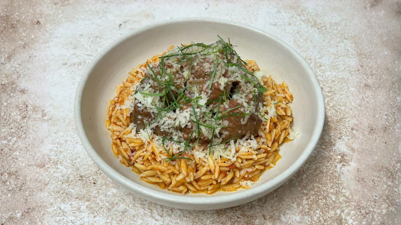 Meal card cover for: Beef Giouvetsi