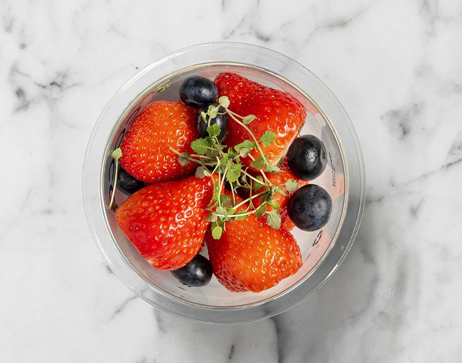Meal card cover for: Very Berry Fruit Pot 