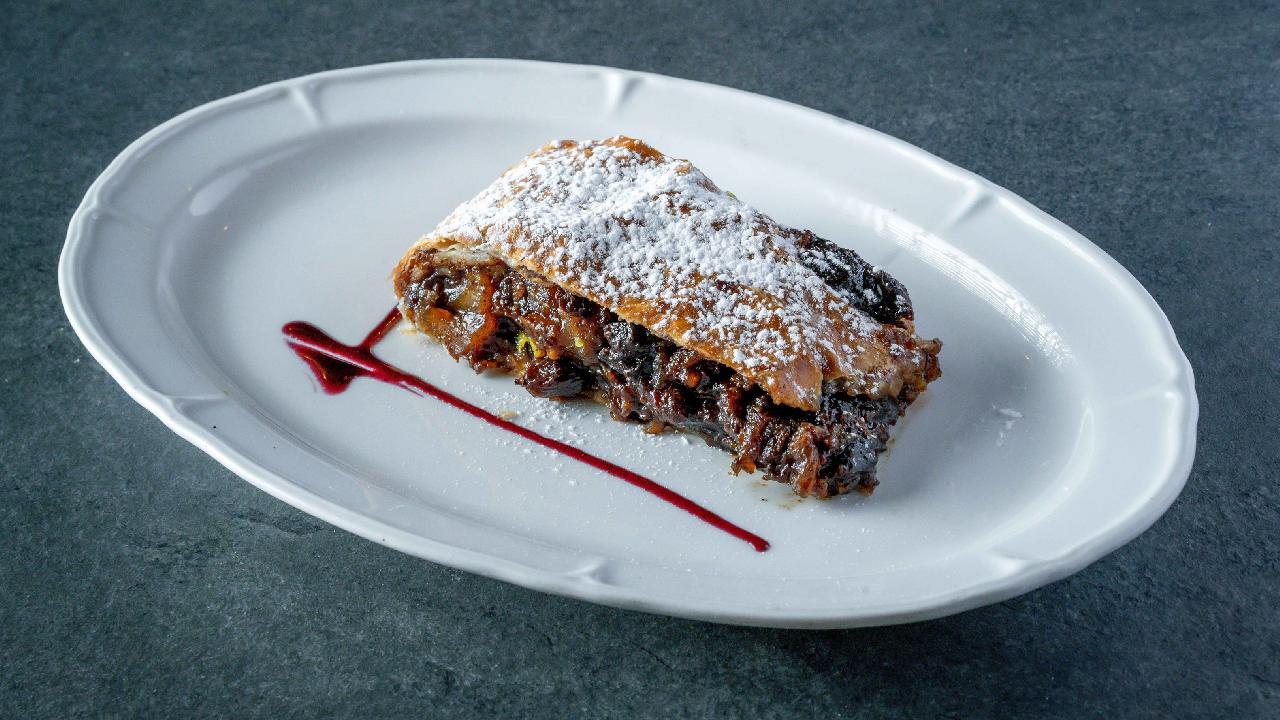 Meal card cover for: Apple Strudel