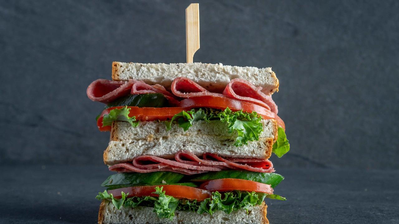 Meal card cover for: REUBENS SALAMI