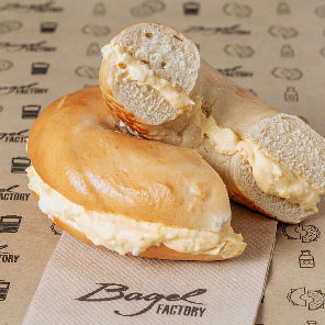 Meal card cover for: Eggo Mayo Bagel