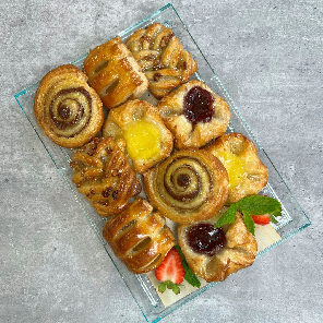 Meal card cover for: Mini Pastry Platter