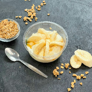 Meal card cover for: Greek yogurt with syrup & banana
