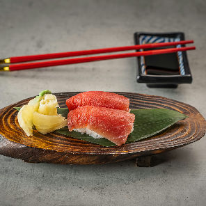 Meal card cover for: Tuna Nigiri (4 pieces)