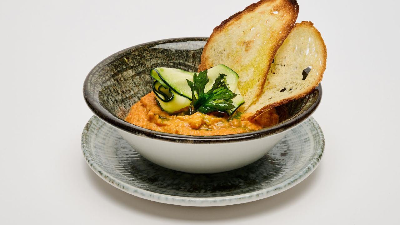 Meal card cover for: Red Pepper Hummus