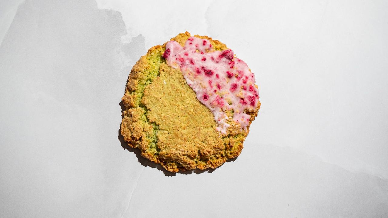 Meal card cover for: CAT Matcha & raspberry coconut cookie