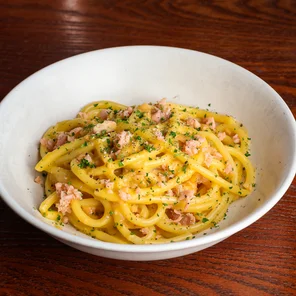 Meal card cover for: Smoked salmon carbonara (bucatini)