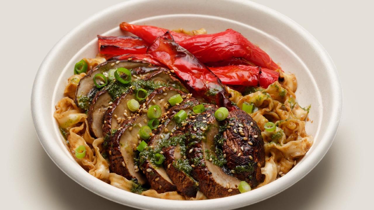 Meal card cover for: Portobello Mushroom with Romano Pepper, 23g protein