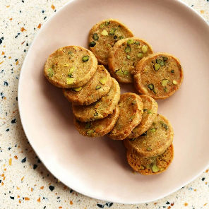 Meal card cover for: Cheddar and pistachio biscuits