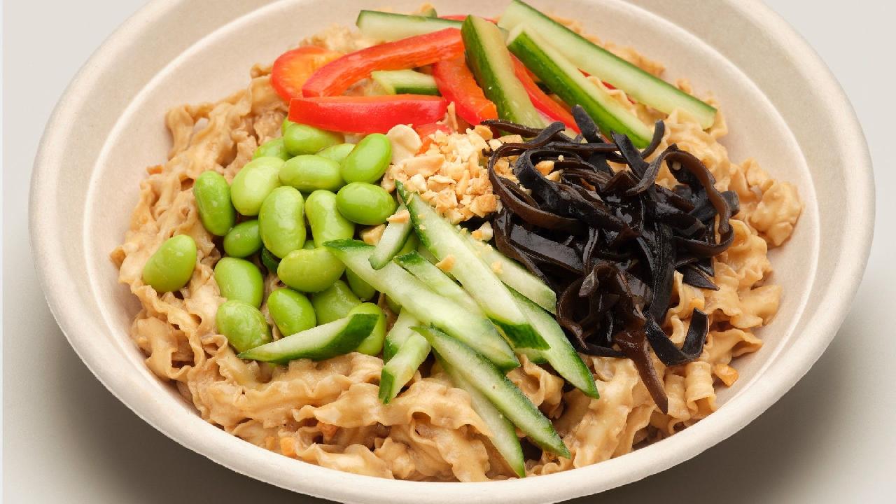 Meal card cover for: Sesame and Peanuts Noodles (Halal), 22g protein