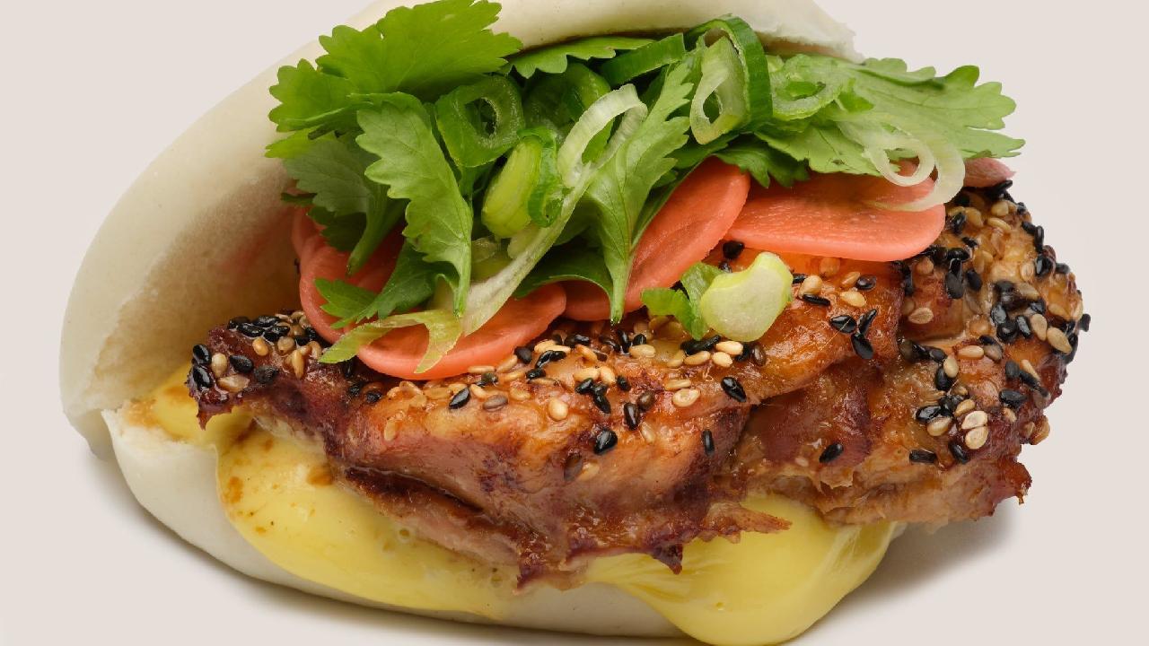 Meal card cover for: Ginger and Sesame Chicken Bao (Halal), 30g protein