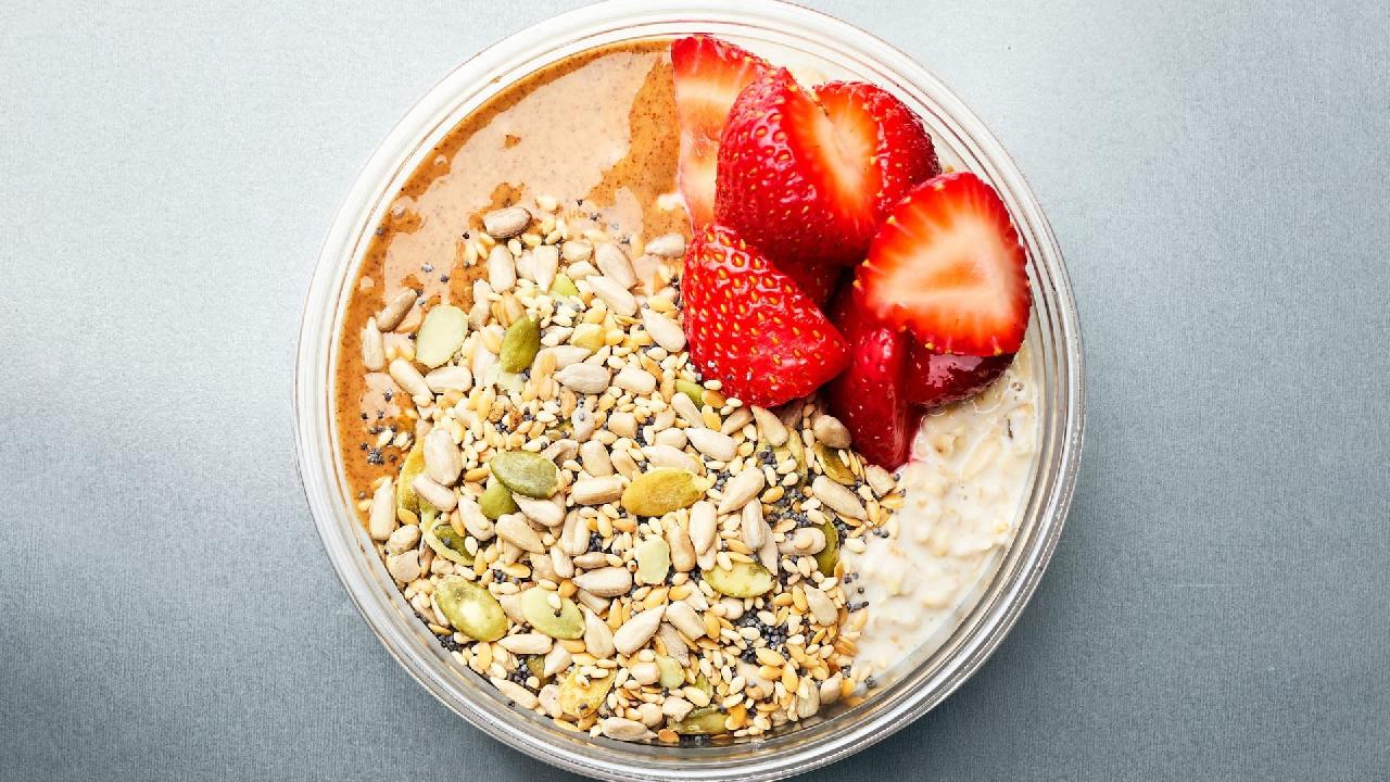 Meal card cover for: Strawberries, Almond Butter + Overnight Oats