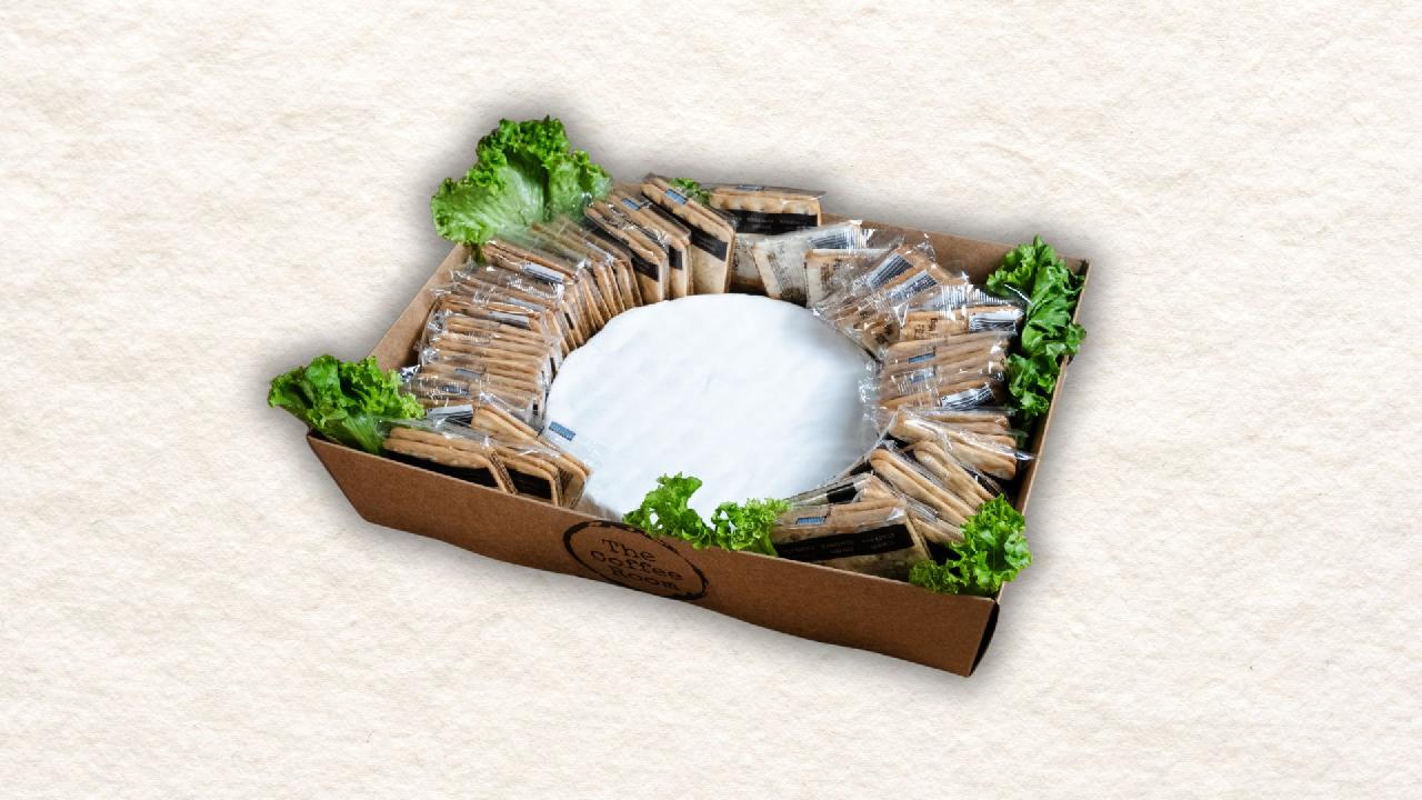 Meal card cover for: Brie wheel (1Kg) & Crackers Box (1Kg)