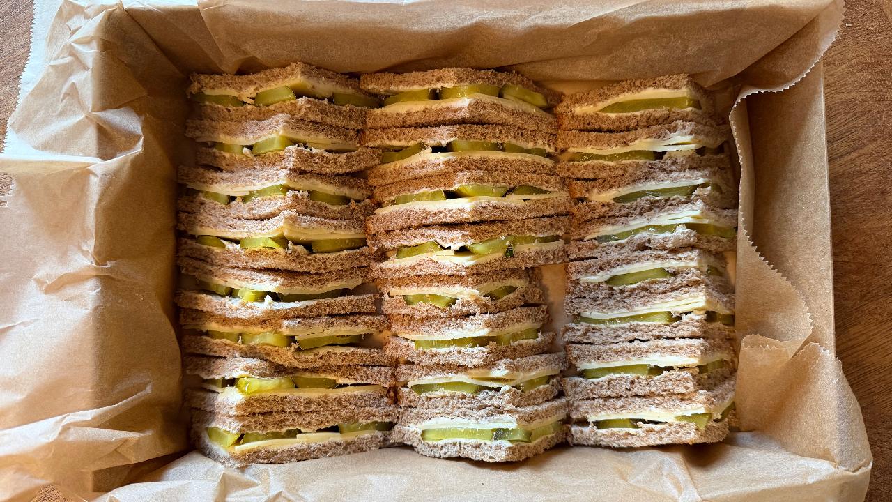 Meal card cover for: Cheddar & Gherkins Sandwich Box (24 pcs)