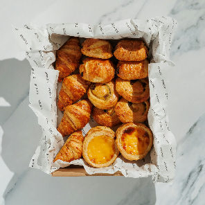 Meal card cover for:  Mini Pastry Box