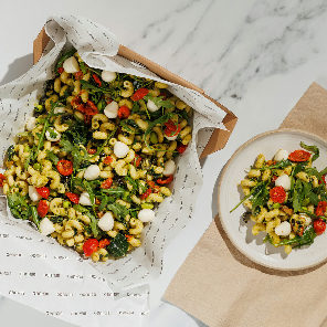 Meal card cover for: Cellentani Pesto Pasta Box with Chicken